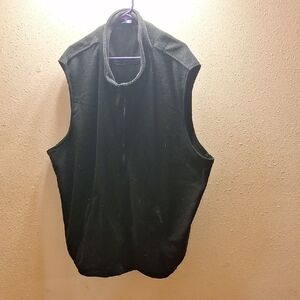 Men's Black Sleeveless Jacket
